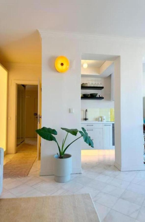 Апартаменты Groovy Caparica Gem With Large Sunny Terrace Кошта-да-Капарика Экстерьер фото