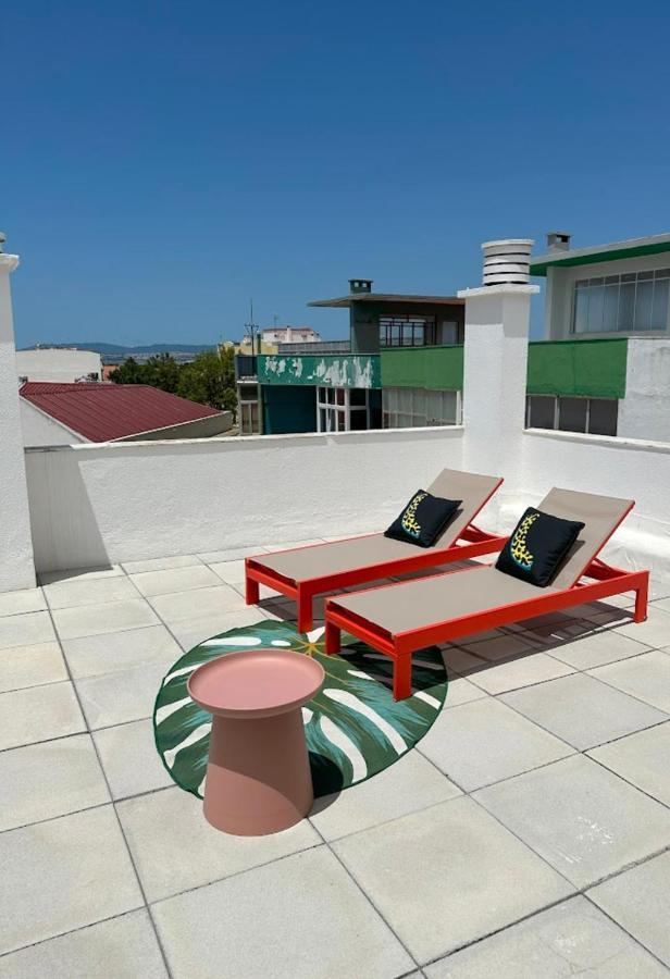 Апартаменты Groovy Caparica Gem With Large Sunny Terrace Кошта-да-Капарика Экстерьер фото